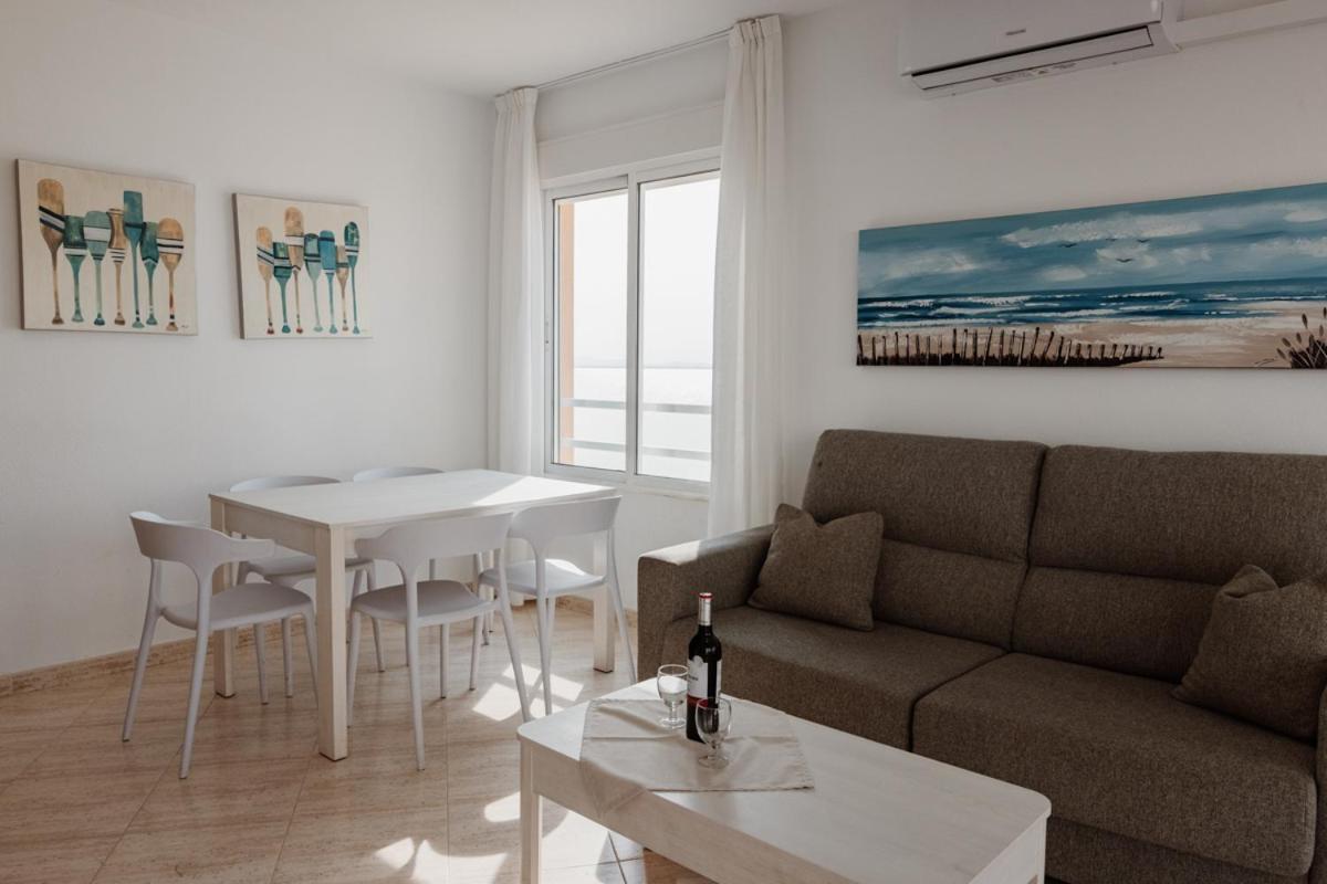 Apartamentos Vistamar ラ・マンガ・デル・マール・メノール エクステリア 写真